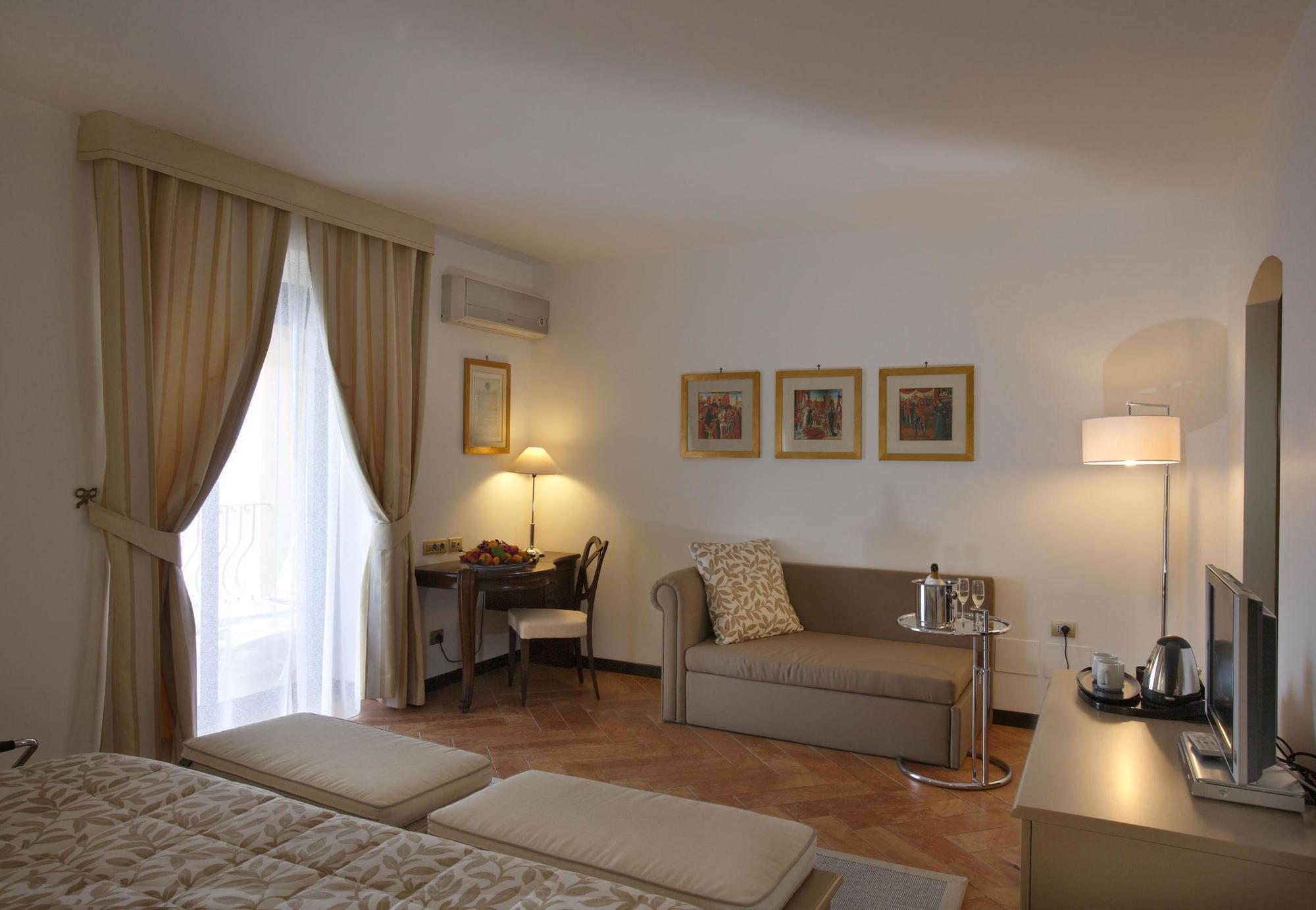 Baia Taormina Hotels & Spa Forza dʼAgro Habitación foto