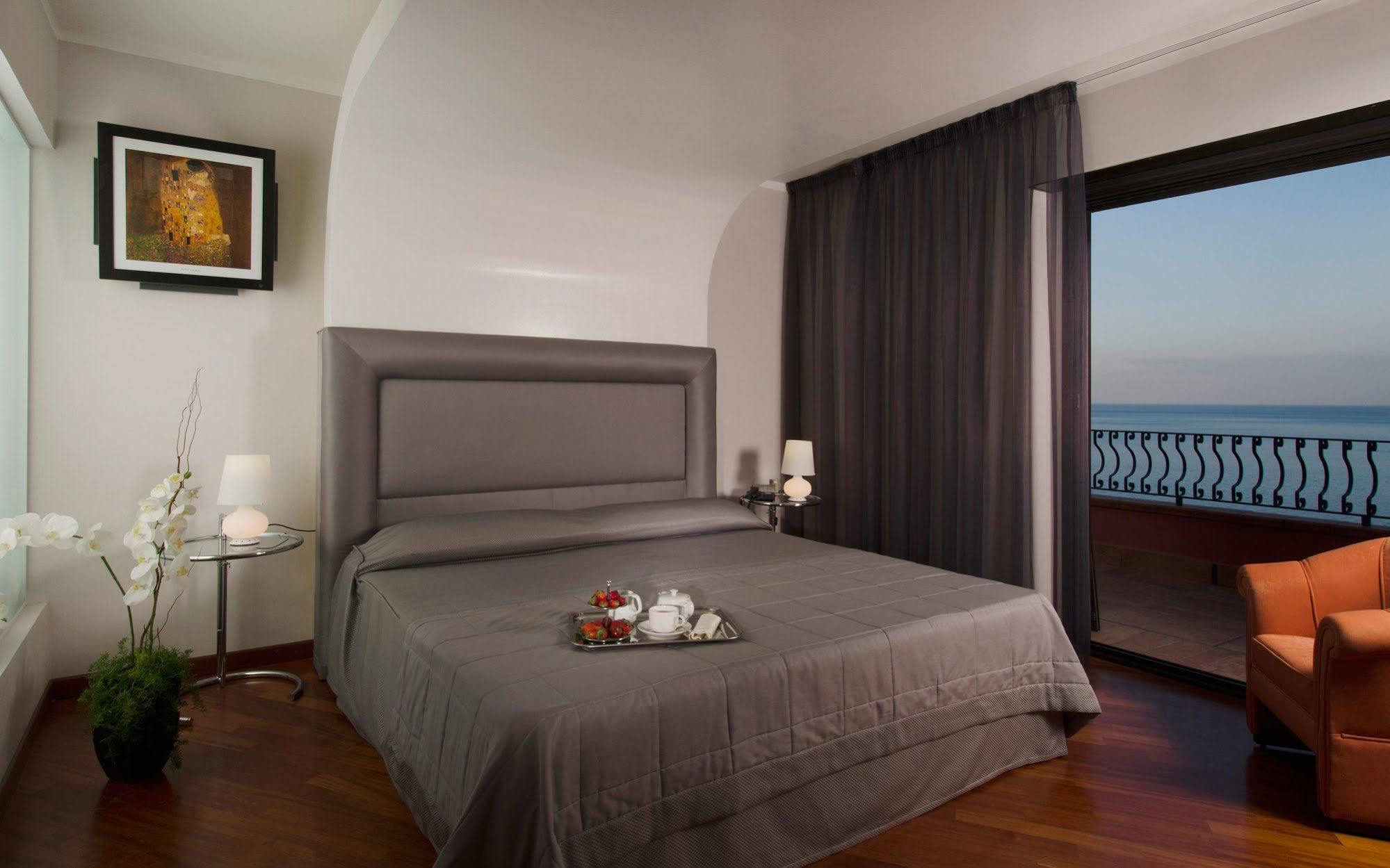 Baia Taormina Hotels & Spa Forza dʼAgro Exterior foto